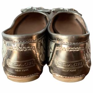 COACH Sophia Gold Logo Tasseled Loafers sz 8